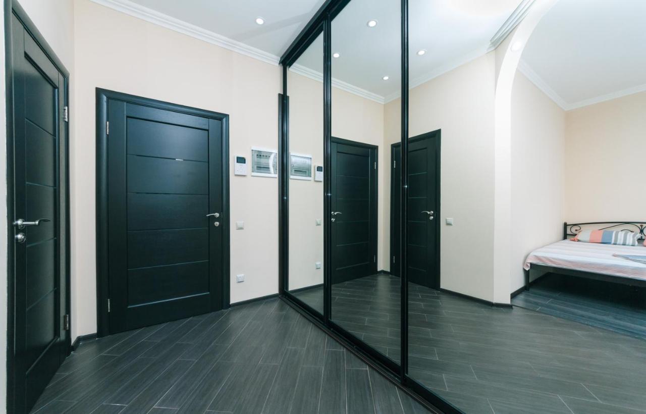 Apartmán 1К Люкс На Жилянская 118 Kyjev Exteriér fotografie